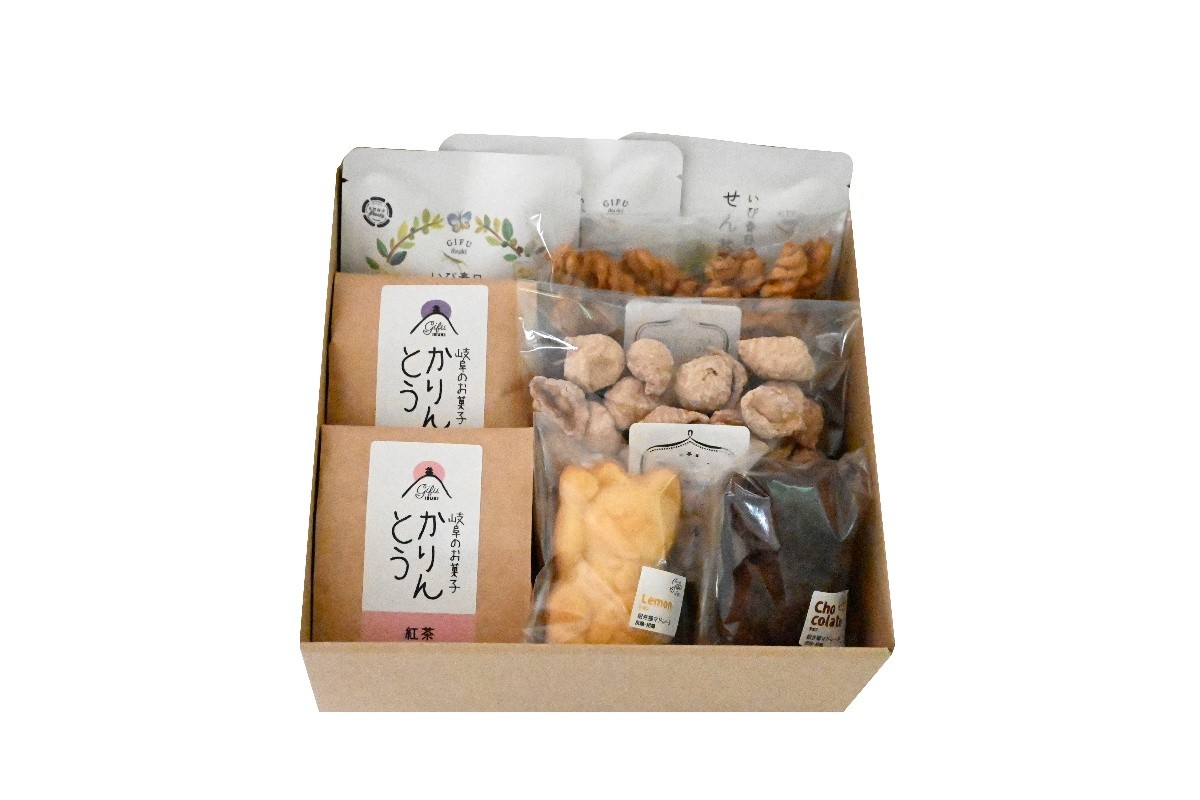 
            【岐阜のお菓子とお茶】かりんとう＆招き猫マドレーヌ＆マカポン＆自然栽培のお茶セット
          