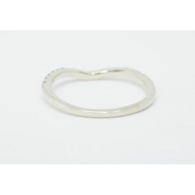 ふるさと納税 甲府市 PT900V字ハーフエタニティーダイヤモンドリング R4108DI-P |  | 01