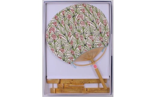 日永うちわ　香る（大）  両用うちわ立て付　Ｃすすき