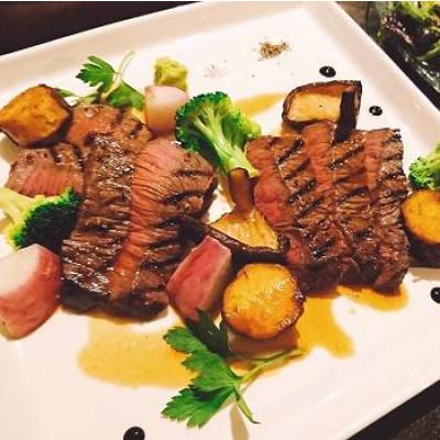 ふるさと納税 西原村 外輪　馬肉のたたき110g(サラダ仕立て用) |  | 01