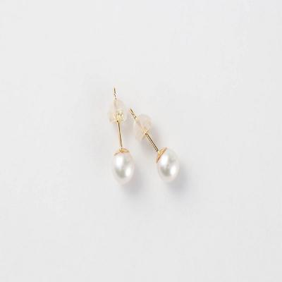 ふるさと納税 甲府市 【K18】5.5mmアコヤ真珠ピアス/No.72 |  | 01