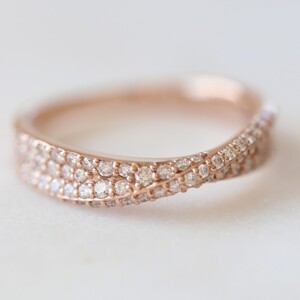 ダイヤモンドリボン型K18PGリング69pc total0.44ct 【S-5725】