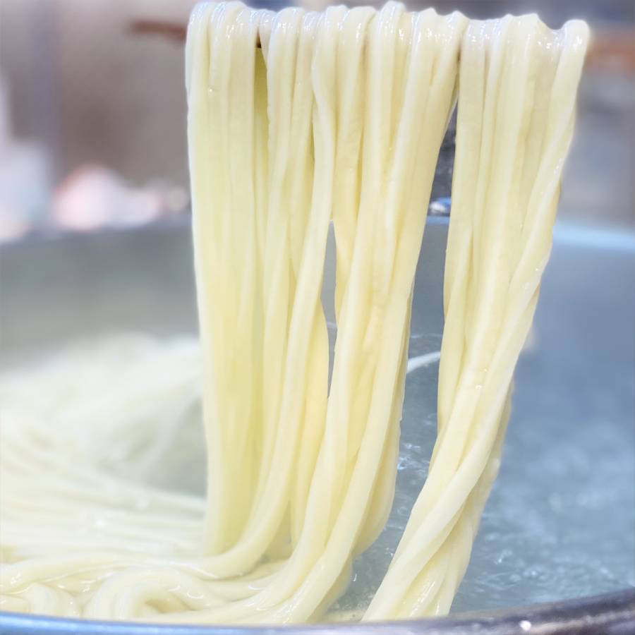 ＜もり家＞冷凍オリーブ豚のカレーうどん4人前