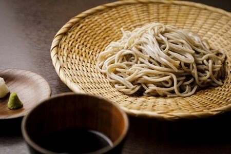 【 年越しそば 予約 】 石臼挽き 自家製粉 瑞穂そば （ せいろそば ） 2人前 つゆ付き ≪ 京丹波町産 蕎麦 100％使用 ≫ ※2025年12月発送 ※北海道・沖縄・その他離島は配送不可 [0