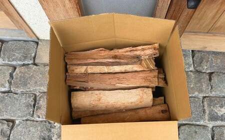【2個口】『樹皮なし』プレミアム薪くぬぎ 熊本県産 10kg×2（計20kg） ／  薪料理 薪サウナ 乾燥薪 薪 まき 椚 櫟 クヌギ くぬぎ 薪ストーブ 暖炉 焚火 焚き火 キャンプ アウトドア 国産