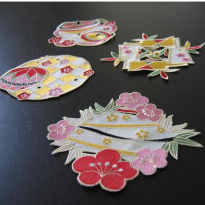 ふるさと納税 直方市 迎春を彩る和モチーフ刺繍コースター梅柄 美しいお正月インテリア |  | 01