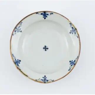 有田焼 三方押なぶり小鉢 錆李朝リーヴス【まるぶん】食器 器 うつわ 皿 伝統技法 染付 フチサビ レトロ おしゃれ aw141