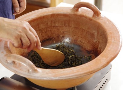 熊野番茶染め　Ｔシャツ　金茶色（チタン媒染）（XLサイズ）