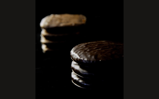 9B （ ナインブラウン ） チョコレートクッキー 16枚入り