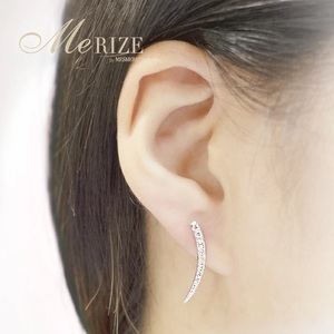 ピアス 天然 ダイヤモンド 0.30ct スタッド SIクラス ホーン ツノ シェイプ ムーン ダブルロックキャッチ【K18WG】P-151（KRP）G61-1410