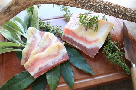 パンチェッタブロック（豚バラ肉の塩漬け）　約200g×4袋