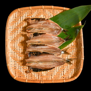 毎日シリーズ イワシ開き醤油干し 4枚入り 金華山沖 いわし 鰯 マイワシ おかず おつまみ 冷凍 太田屋醤油 塩竈市 宮城県 間宮商店 毎日 簡単 便利 魚　mm00009