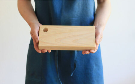 対馬産ヒノキのちょこっとまな板≪対馬市≫【家具製作所kiiro】木製 調理器具 キッチン 調理[WAL027]
