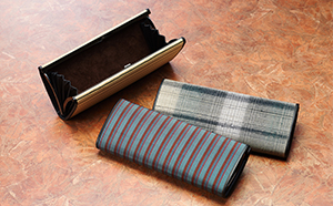 「伝統的工芸品」伊那紬（メガネケース） 民芸品 