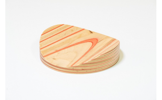 【ウッドデザイン賞受賞】 木製 トレイ mokume red 北海道 芦別市 滝澤ベニヤ [№5342-0102]