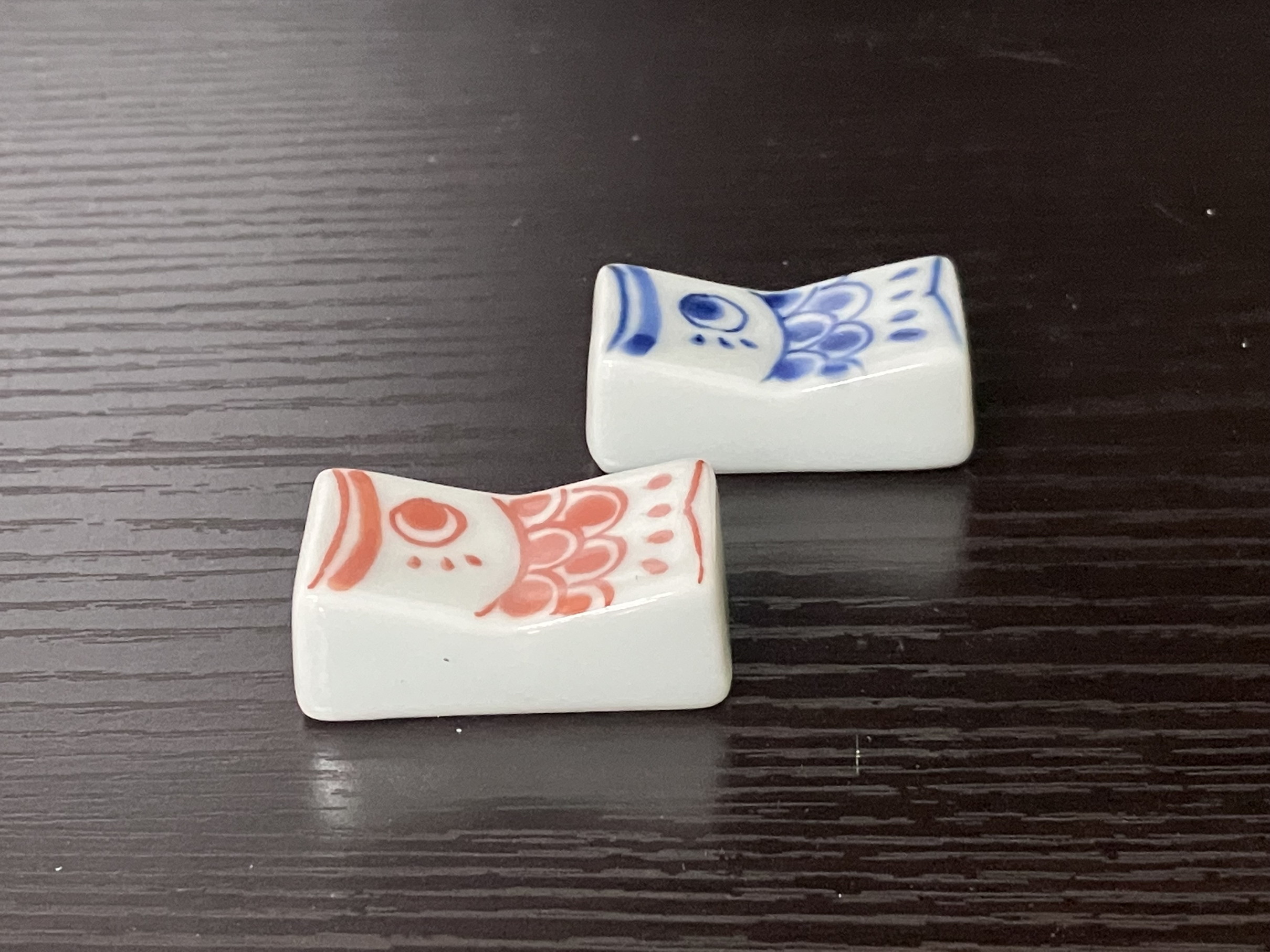 伊万里焼 鯉のぼり（マゴイ・ヒゴイ）小付・箸置セット H1065_イメージ5