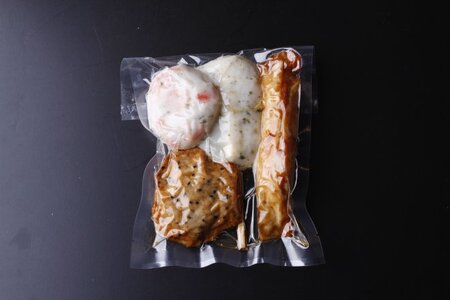 オリジナル板絵付きさつま揚げギフト「お誕生日祝い」竹（板絵B）真空パック入り 魚万商店 奈良県 奈良市 なら 20-014