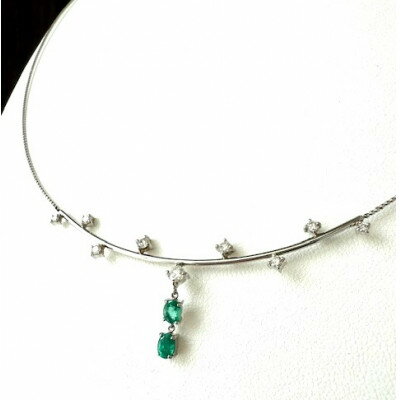 【ふるさと納税】Pt850 エメラルド ダイヤモンド ネックレス(揺れタイプ)【配送不可地域：離島・沖縄県】【1676217】