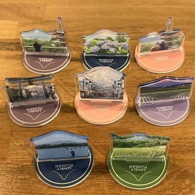 ふるさと納税 山梨県 課題解決型地域活性化富士山オリジナルアイテム 缶バッジ8個・スタンド1個・キーホルダー1個 |  | 01