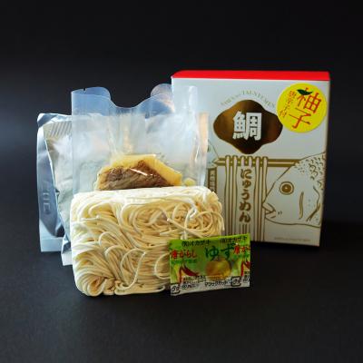ふるさと納税 徳島市 天然鳴門鯛にゅう麺10個セット(七味×5個,柚子唐辛子×5個)【BA006】 |  | 02