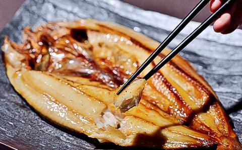 知床産真ホッケ一夜干し400g×2尾セット　漁師福まさの特製手作り干物【配送不可地域：離島】