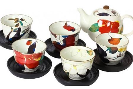 【美濃焼】「＆藍」 ポット・茶托付煎茶セット『花かいろう』柄  多治見市/ エー・アイ  食器 セット 花柄 レトロ 器 美濃焼 記念日 記念 特別 おもてなし お祝い ギフト プレゼント 贈答 贈り