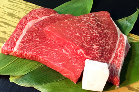 【定期便3ヶ月】合計約1.2kg！大場の「A5ランク」米沢牛が3ヶ月連続で届く！ステーキ・焼肉食べ比べ定期便（カルビ焼肉用、ももステーキ、サーロインステーキ）_B131