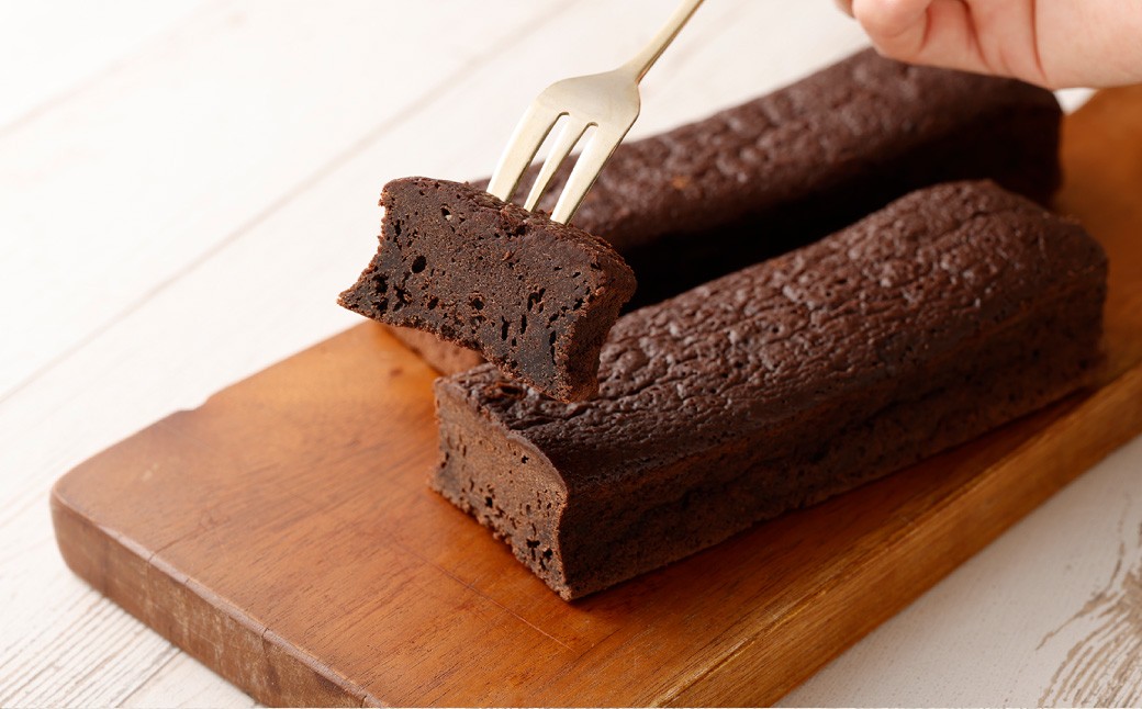 阿蘇小国ジャージー牛乳 くまモン箱入り 特濃ガトーショコラ 