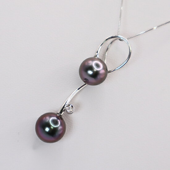 【ふるさと納税】1961 K18WG タヒチ黒蝶真珠　9.6mm　11.1mm　ダイヤモンド0.02ctペンダントネックレス