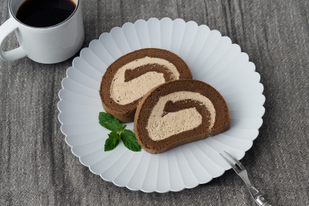 【プレミアム米粉ロールケーキ】焙煎ほうじ茶ロール (H053292)