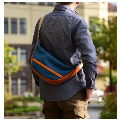 ふるさと納税 近江八幡市 ハンドメイド　革と地産帆布で作ったボディバッグ　琵琶湖ブルー |  | 01