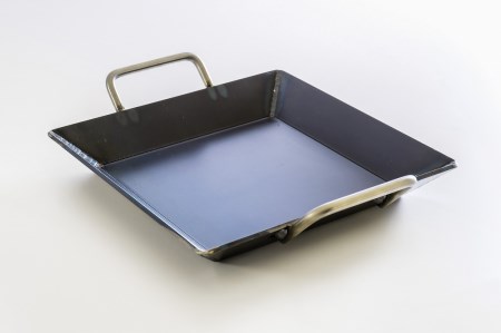 究極の極厚グリルプレート【厚さ4.5mm・大サイズ30cm×30cm・ファミリー用】アウトドア（キャンプやBBQ）で大活躍☆IH可 