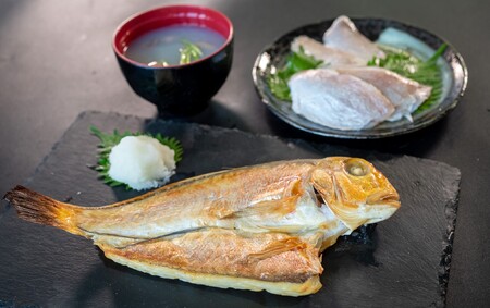 おまかせ 海産物 地魚 ひもの 詰合せ 南知多産 3~4種 冷凍 旬 鮮魚 干物 鯛 イワシ タチウオ 鰯 味醂 干し フグ サヨリ 河豚 鱧 みりん 醤油 タイ ハモ しょうゆ キス 太刀魚 季節 