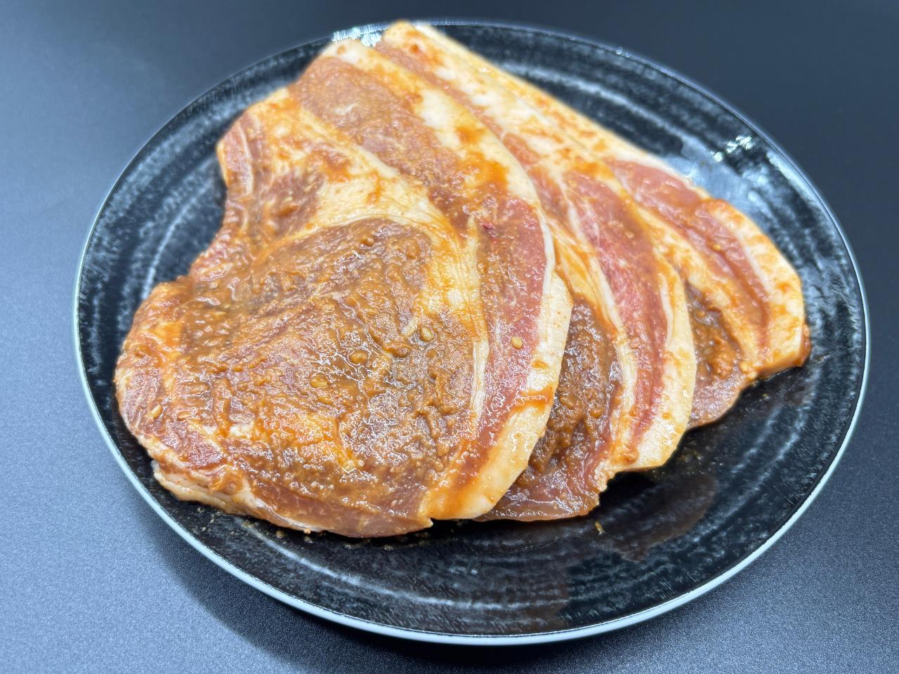 毛呂山町産桂木ゆず香る特製豚みそ漬（計900g　(3パック｜1パック3枚入り)）