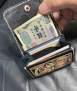 a60-027　鞍職人が考えたコンパクトで大容量財布