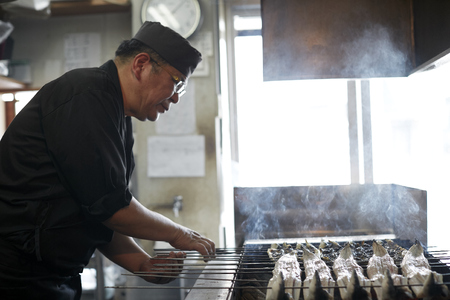 【 堀忠 】「なにわの名工」炭火手焼き鰻 堀忠 浜名湖産天然うなぎ 2尾│ 天然 贅沢天然 プレミアム天然 逸品天然_OS157-0003