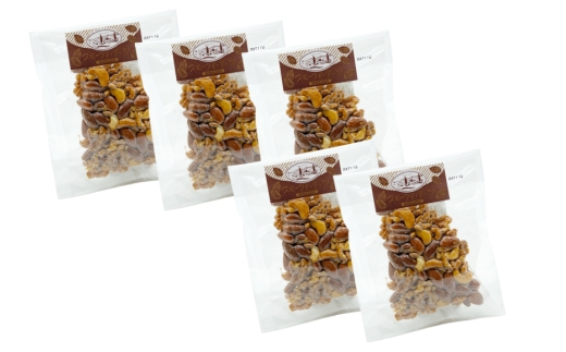 ミックスナッツ スモーク ナッツ 60g 5袋 計300g [ ゴトウくんせい 北海道 剣淵町 14656436 ] 燻製ナッツ  燻製 スモークドナッツ  くんせい おつまみ つまみ 常温 