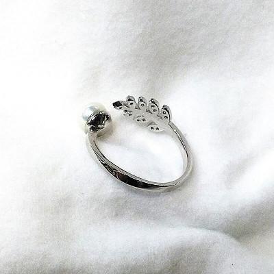 ふるさと納税 伊勢市 リング・リーフ(淡水本真珠・ボタン)SV製 1926 |  | 02