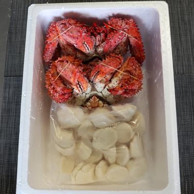 ふるさと納税 根室市 ほたて500g、花咲ガニ400g前後〜550g前後×2尾 B-30016 |  | 01