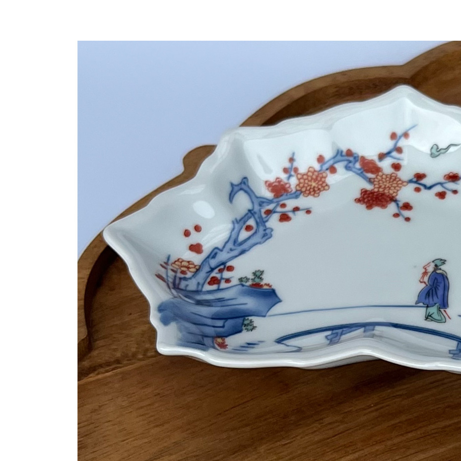 有田焼 色絵梅花人物文木の葉形銘々皿 2枚 セット 【有田焼 花伝作】食器 器 うつわ 和皿 銘々皿 上品 日本食 梅 花 銘々皿 35000円 A35-379_イメージ3