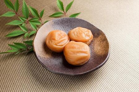 はちみつ入り梅　A-056