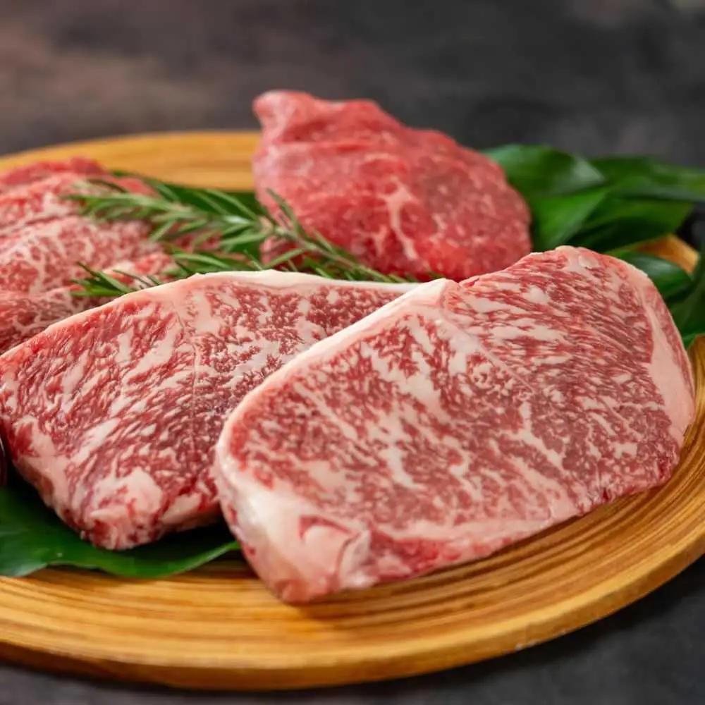 土佐あかうし サーロイン ステーキ 約400g（約200g×2）/ 贈答用 あかうし 土佐 土佐和牛 和牛 牛 肉 お肉 食品 冷凍 高知 【高知県食肉センター株式会社】[ATFC028]