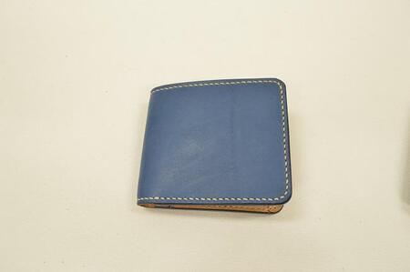 【全4色】栃木レザー 二つ折り財布コインポケット付  滑らかな手触り ハーフウォレット/Half wallet 01C/ブルー/minca　174