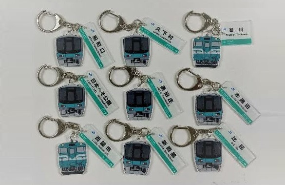加古川線の駅名標と125系・キハ40系を組み合わせたアクリルキーホルダー全10種（シークレット1種含む）