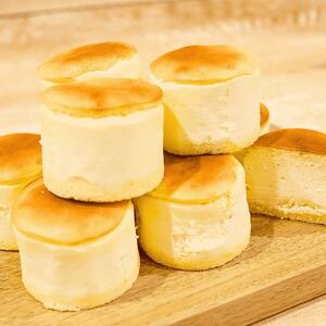 【北海道深川市】北海道スフレチーズケーキ　9個入×2パック【配送不可地域：離島】【1698320】