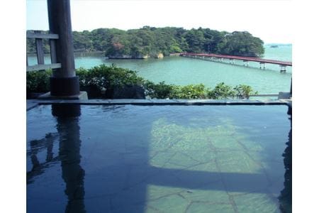 No.097 絶景の館　露天風呂付客室　ペア宿泊券【平日限定】