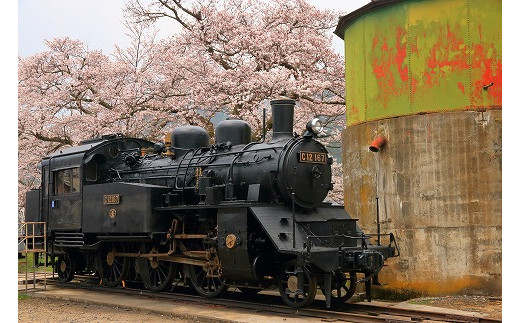 若桜駅構内のSL（このSLに積まれていた砂です）