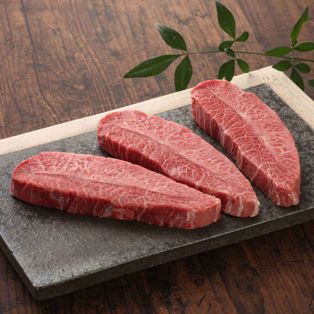 【ふるさと納税】【GI認証】くまもとあか牛ミスジステーキ 約120g×3枚 / 菊陽町 あかうし 熊本県 肉 にく niku ブランド 旨み くまもとあか牛 和牛 自社牧場 直接 最高 牛 牛肉 ぎゅうにく ぎゅう肉 冷凍 国産 【有限会社 三協畜産】[BHAS017]