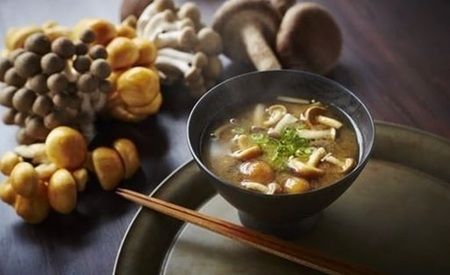 うまい味噌汁はこの味噌から！ 加賀屋醸造 「玉造り一年醸造味噌」 2kg （Au-001） 