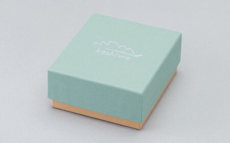 【瀬戸焼】一輪挿し　唐草模様　四角（K27） / 瀬戸焼 ギフト 一輪挿し 花瓶 花器 インテリア[BBAJ017]